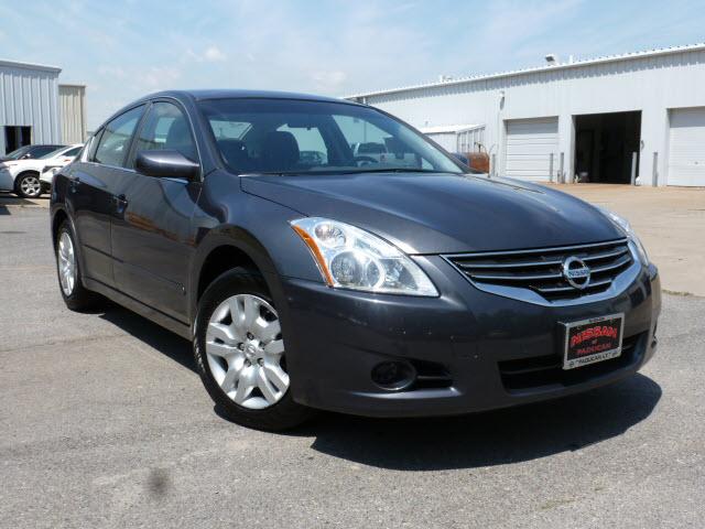 Photo of 2011 Nissan Altima