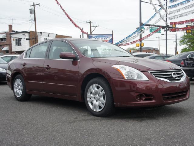 Photo of 2011 Nissan Altima