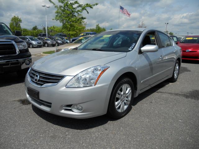 Photo of 2010 Nissan Altima