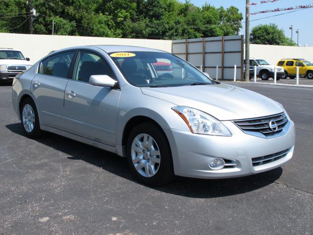 Photo of 2011 Nissan Altima
