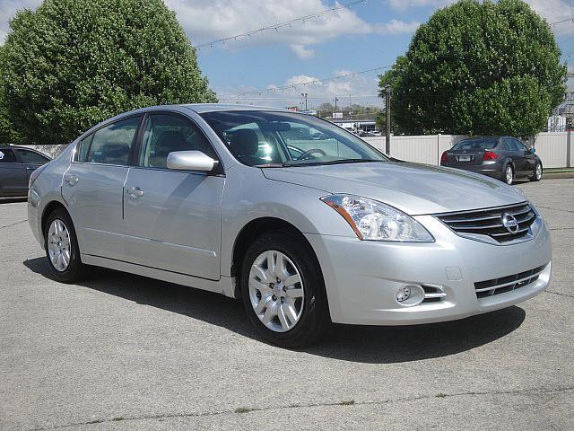 Photo of 2011 Nissan Altima