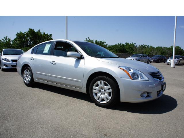 Photo of 2010 Nissan Altima
