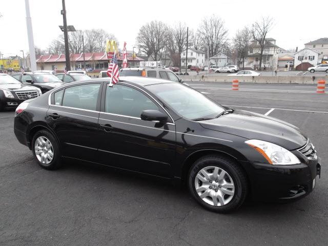 Photo of 2010 Nissan Altima