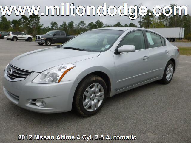 Photo of 2012 Nissan Altima