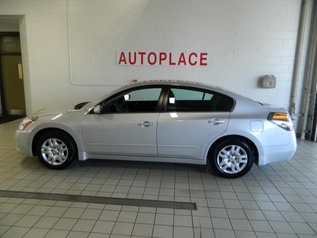Photo of 2012 Nissan Altima