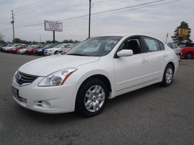 Photo of 2012 Nissan Altima