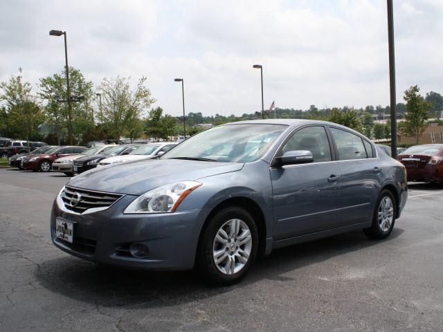 Photo of 2010 Nissan Altima