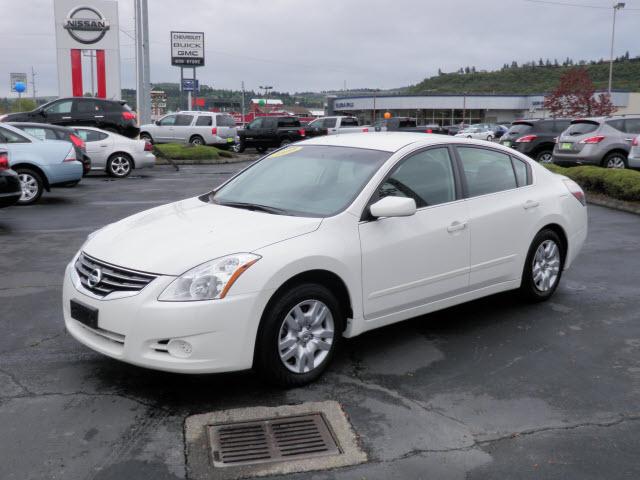 Photo of 2010 Nissan Altima