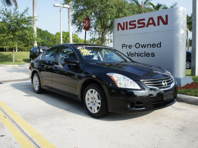 Photo of 2011 Nissan Altima