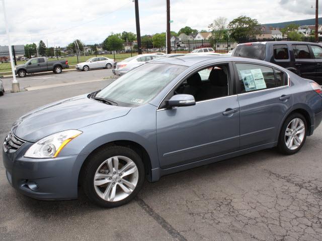 Photo of 2010 Nissan Altima