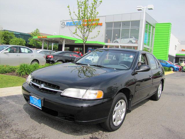 Photo of 1998 Nissan Altima