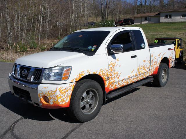 Photo of 2004 Nissan Titan