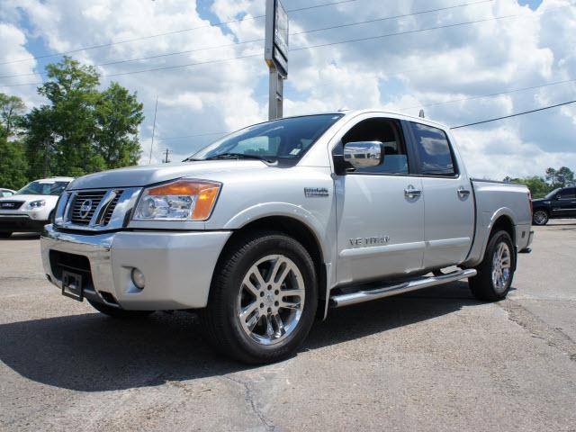 Photo of 2011 Nissan Titan