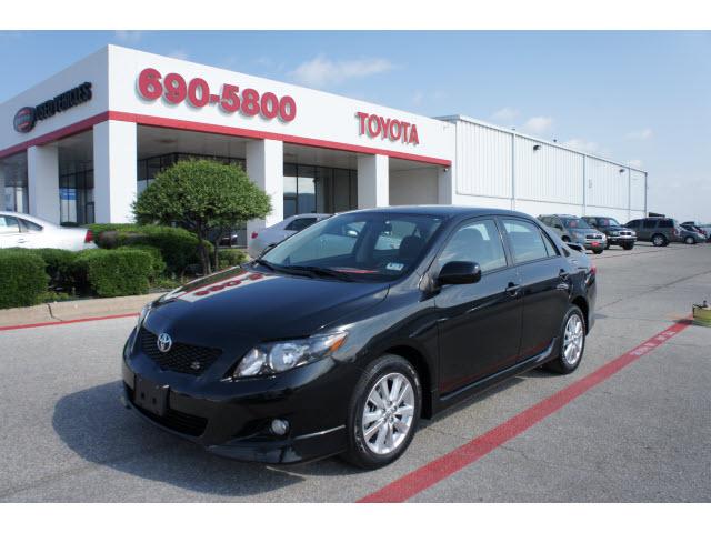 Photo of 2010 Toyota Corolla