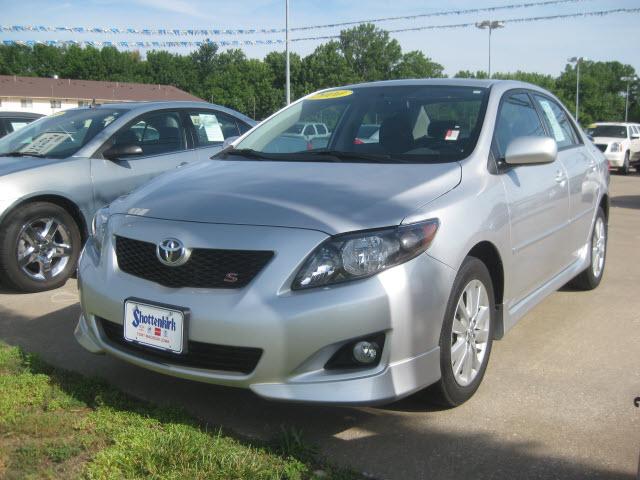 Photo of 2010 Toyota Corolla