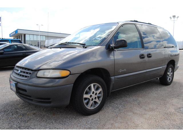 Photo of 1997 Plymouth Grand Voyager