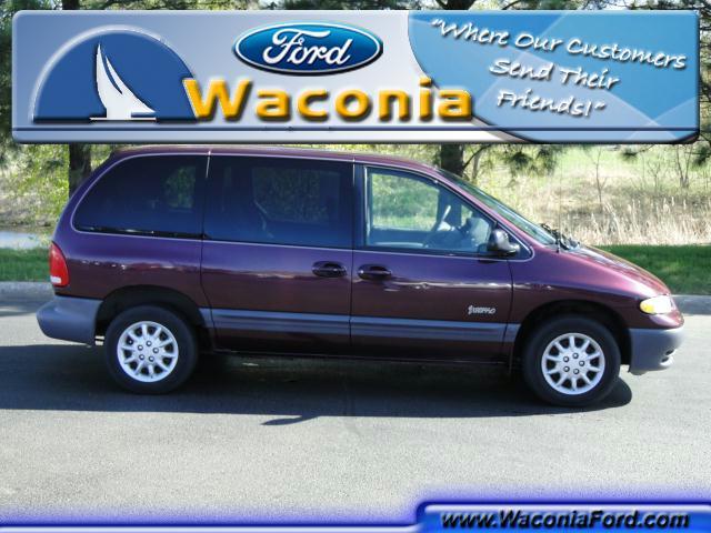Photo of 1998 Plymouth VOYAGER