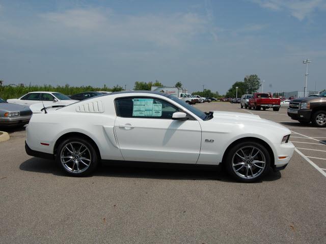 Photo of 2011 Ford Mustang