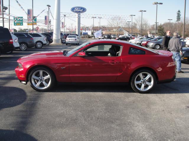 Photo of 2010 Ford Mustang