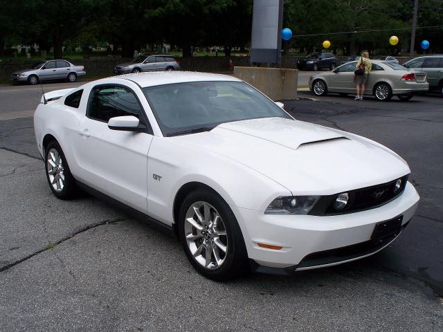 Photo of 2010 Ford Mustang