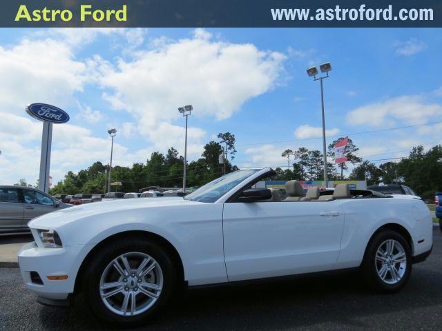 Photo of 2011 Ford Mustang