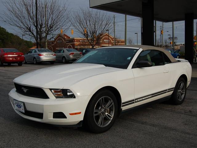 Photo of 2010 Ford Mustang