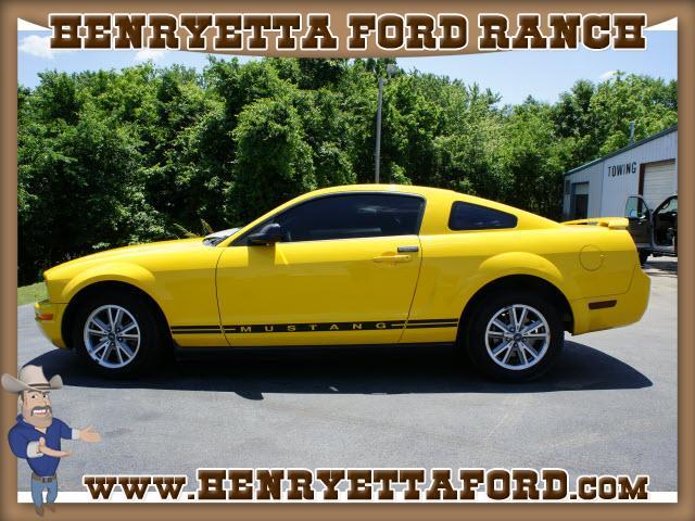 Photo of 2005 Ford Mustang