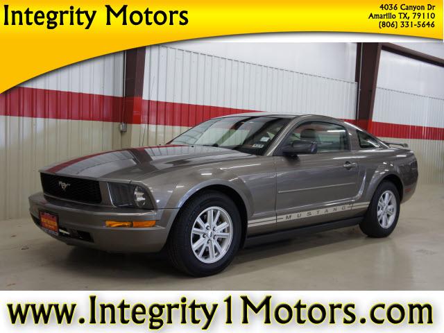 Photo of 2005 Ford Mustang