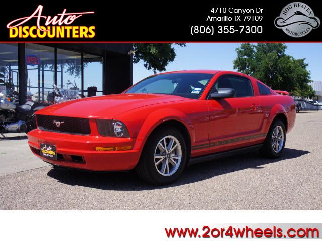 Photo of 2005 Ford Mustang