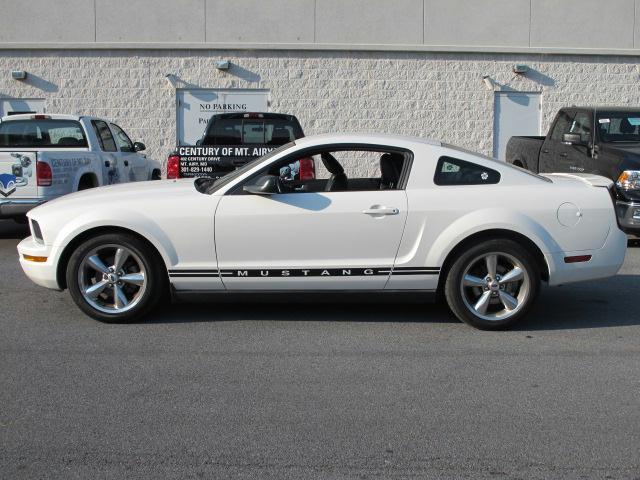 Photo of 2007 Ford Mustang
