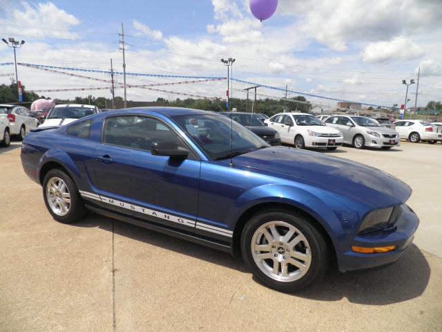 Photo of 2007 Ford Mustang