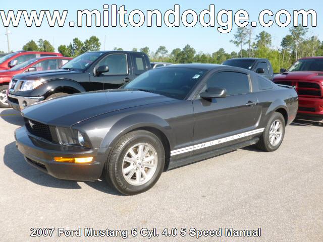 Photo of 2007 Ford Mustang