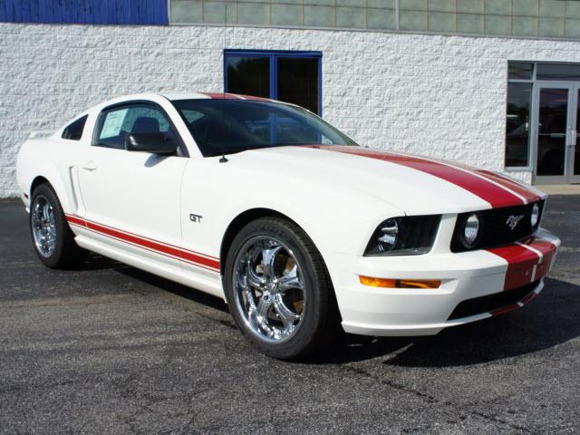 Photo of 2006 Ford Mustang