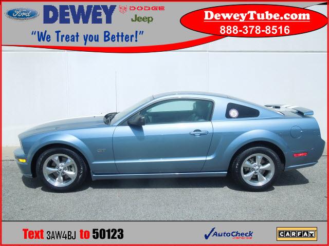 Photo of 2005 Ford Mustang