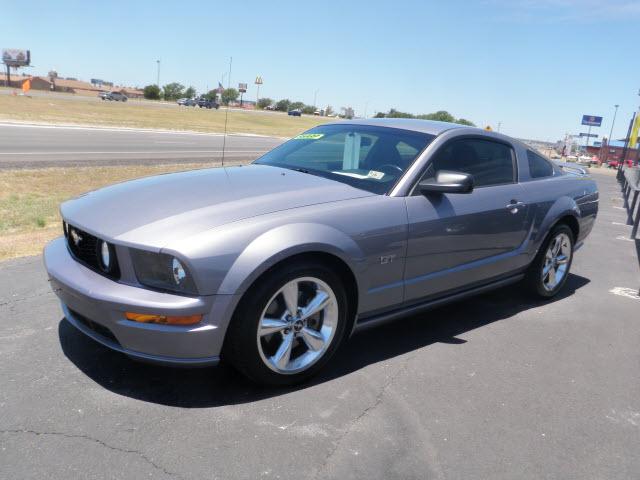 Photo of 2006 Ford Mustang