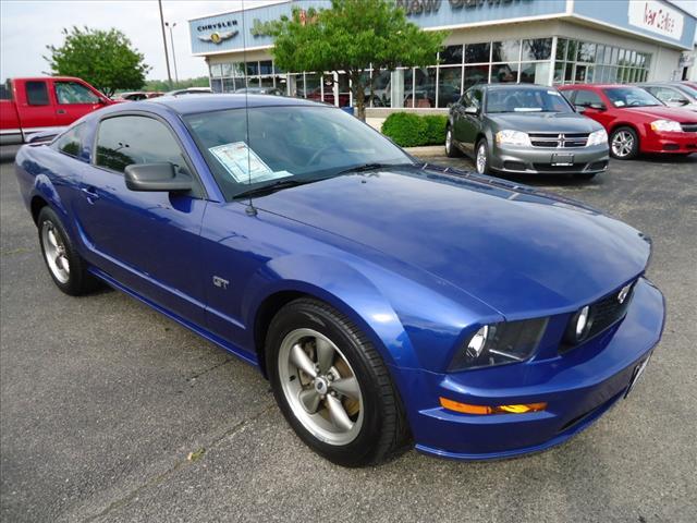 Photo of 2005 Ford Mustang