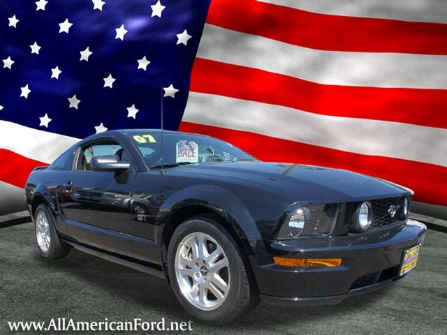 Photo of 2007 Ford Mustang