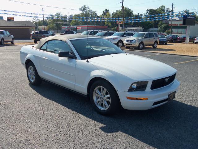 Photo of 2007 Ford Mustang