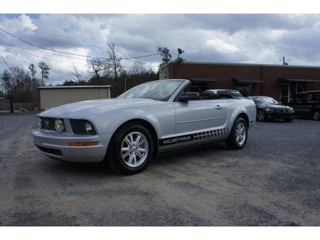 Photo of 2007 Ford Mustang