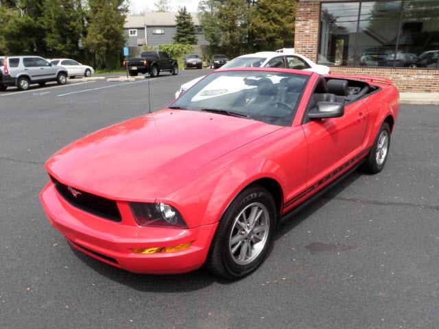 Photo of 2005 Ford Mustang