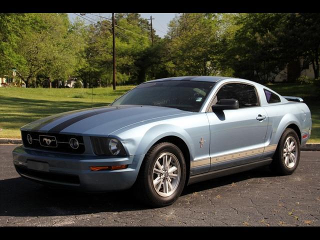 Photo of 2006 Ford Mustang