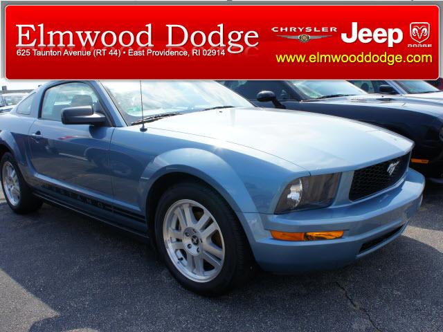 Photo of 2005 Ford Mustang