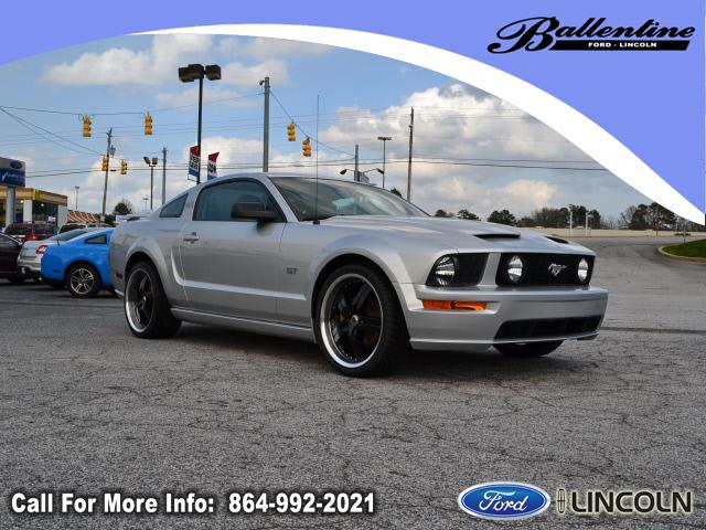 Photo of 2008 Ford Mustang