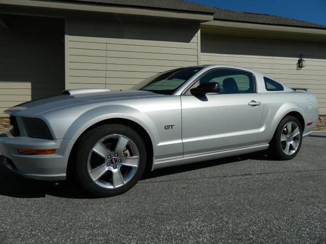 Photo of 2007 Ford Mustang