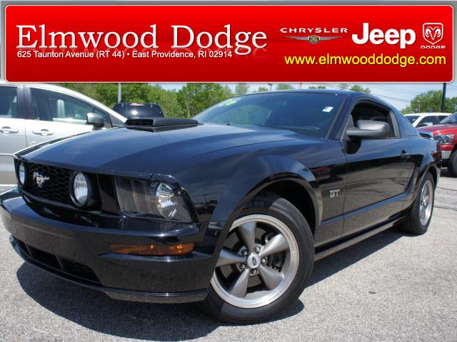 Photo of 2006 Ford Mustang