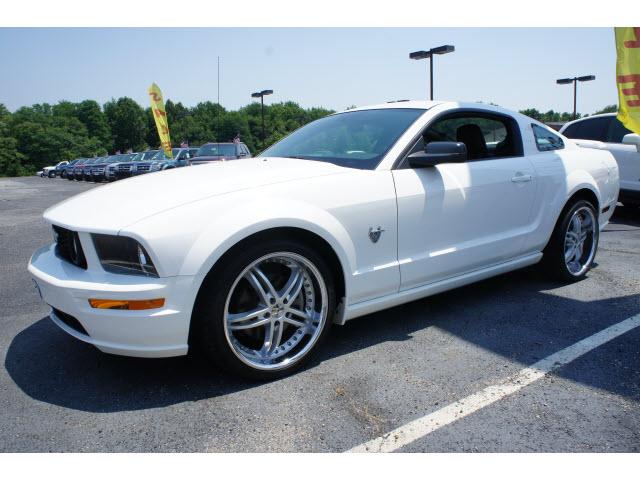 Photo of 2009 Ford Mustang