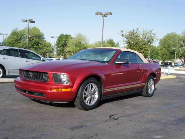 Photo of 2005 Ford Mustang