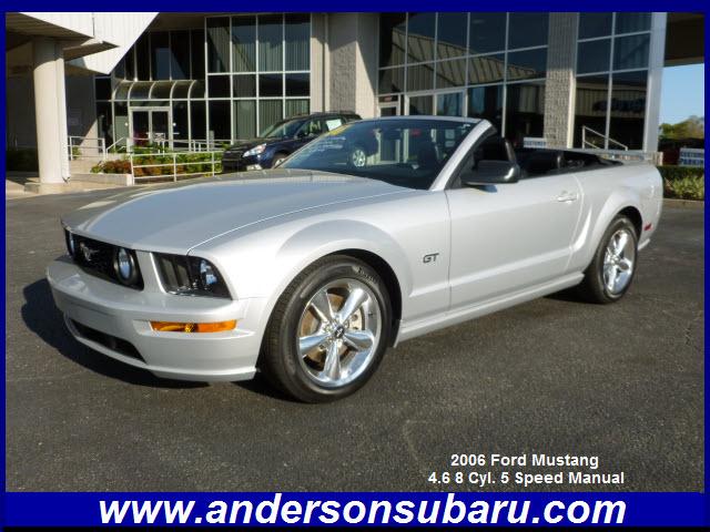 Photo of 2006 Ford Mustang