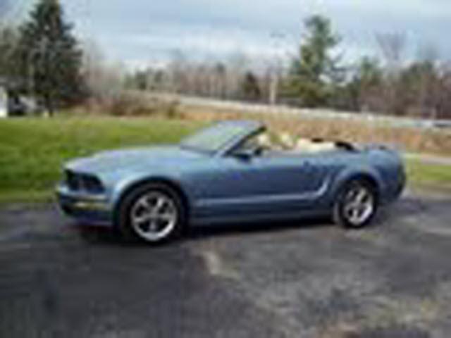 Photo of 2005 Ford Mustang