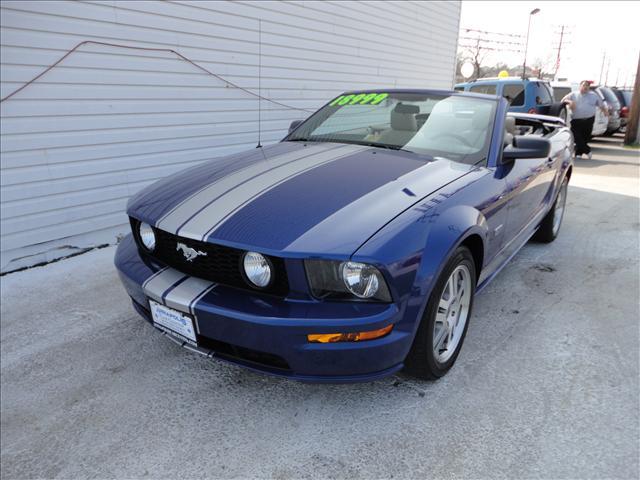 Photo of 2005 Ford Mustang